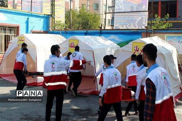 مانور پدافند غیرعامل در شهرستان بهارستان