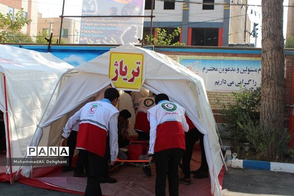 مانور پدافند غیرعامل در شهرستان بهارستان