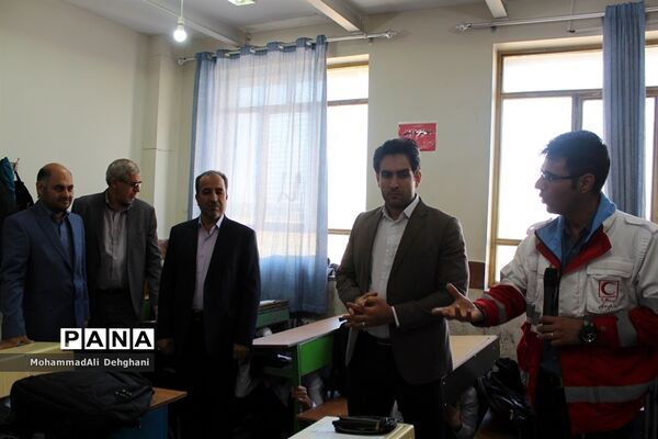 مانور پدافند غیرعامل در شهرستان بهارستان