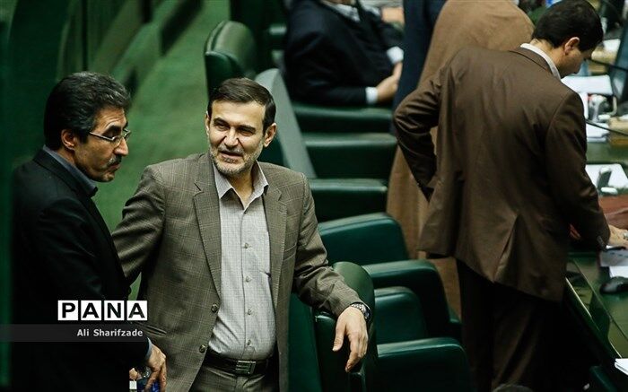 خیز پارلمان برای «تقلیل مجازات حبس تعزیری»؛ دو فوریت طرح تصویب شد