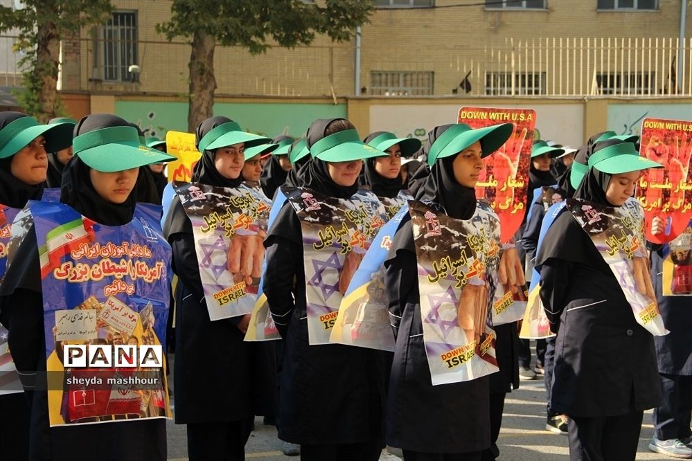 نواخته شدن زنگ استکبار ستیزی در مدارس شهرری