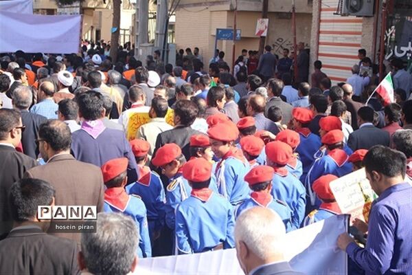 حضور پرشور دانش آموزان زاهدانی در راهپیمایی 13 آبان