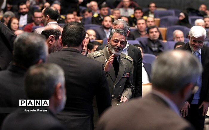 فرمانده ارتش: دوران فشار به ایران با هزینه صفر به پایان‌رسیده است