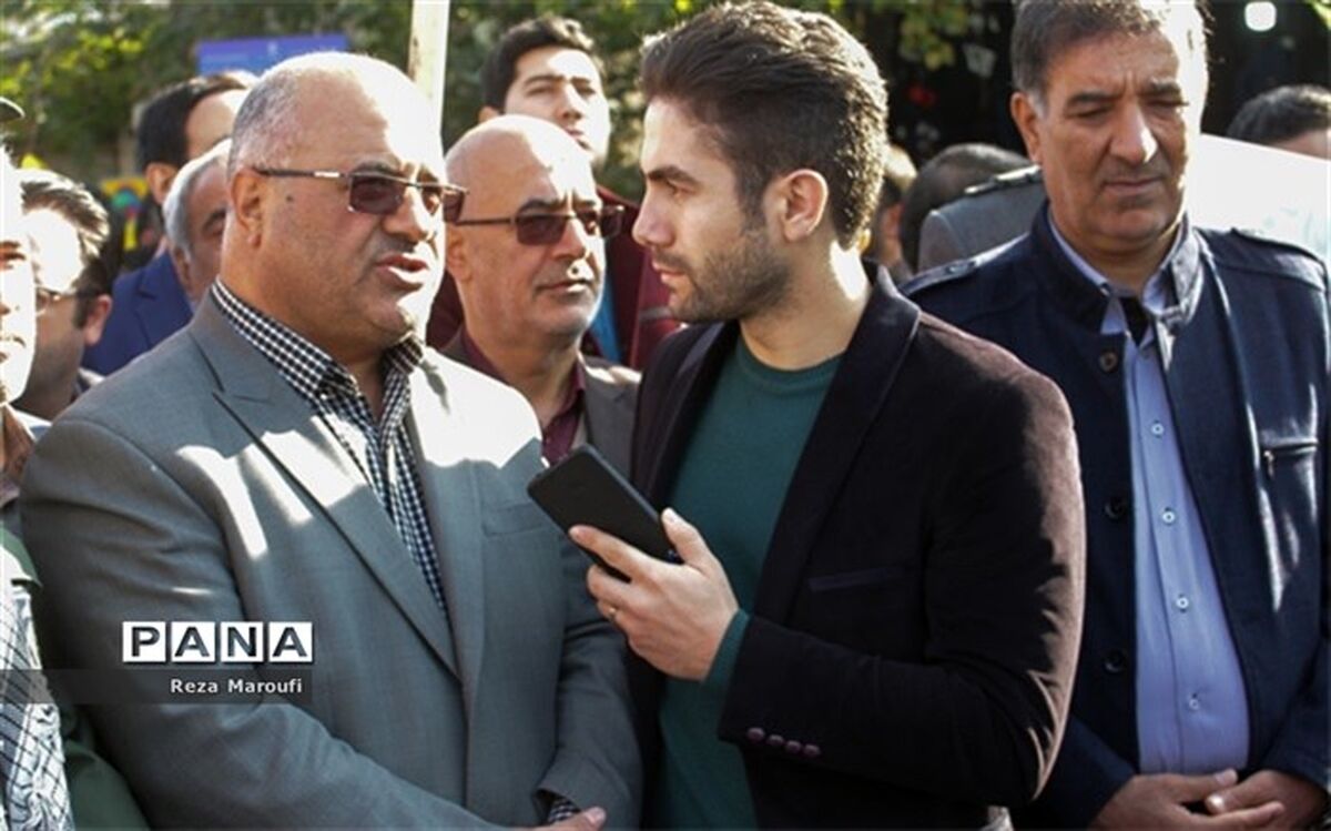 سیزده آبان برگ زرینی درتاریخ انقلاب اسلامی ایران است