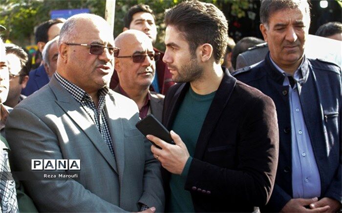سیزده آبان برگ زرینی درتاریخ انقلاب اسلامی ایران است