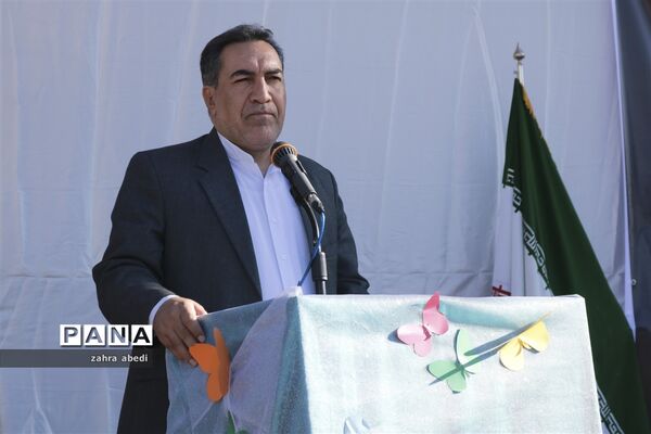 نواخته شدن زنگ استکبارستیزی در مدارس فارس