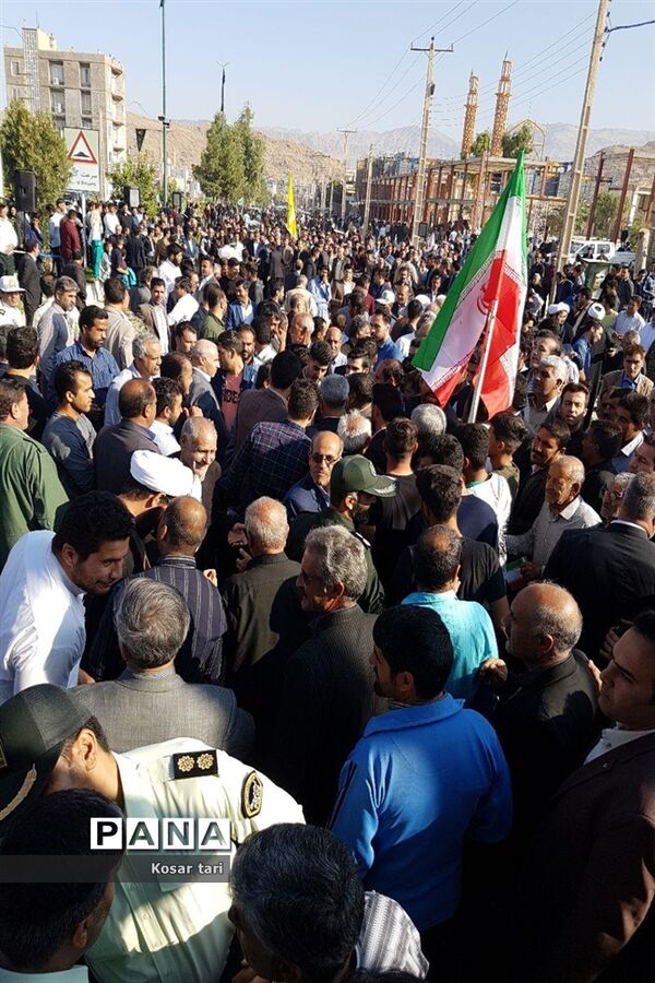 برگزاری راهپیمایی 13 آبان در شهرستان سرپل ذهاب