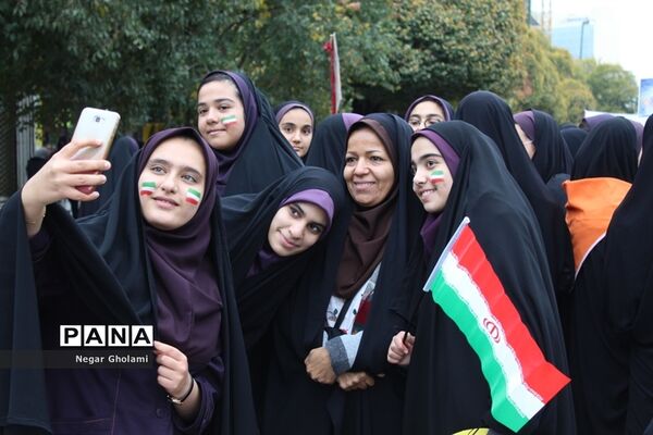 راهپیمایی یوم الله 13 آبان