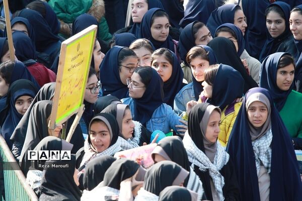 راهپیمایی 13 آبان  در ارومیه