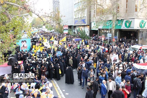راهپیمایی 13 آبان در تهران