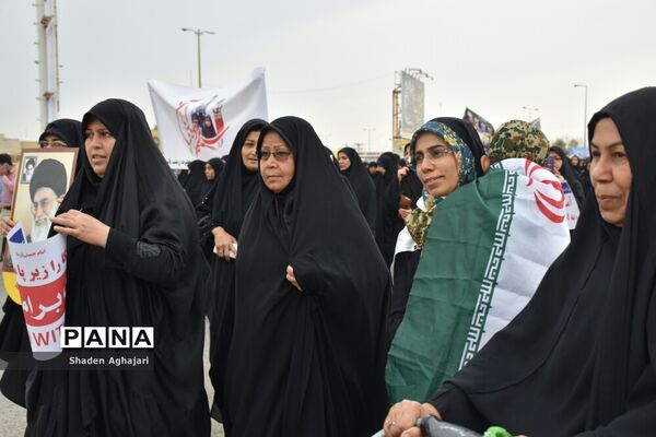 حضور پرشور دانش‌آموزان و فرهنگیان در راهپیمایی ۱۳ آبان شهرستان امیدیه