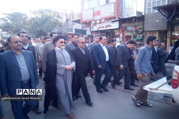 راهپیمایی روز ملی مبارزه با استکبار در شهرستان اسدآباد