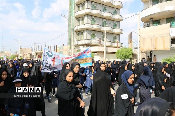 حضور پرشور دانش‌آموزان ایرانشهری در راهپیمایی 13 آبان