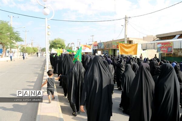 حضور پرشور دانش‌آموزان ایرانشهری در راهپیمایی 13 آبان