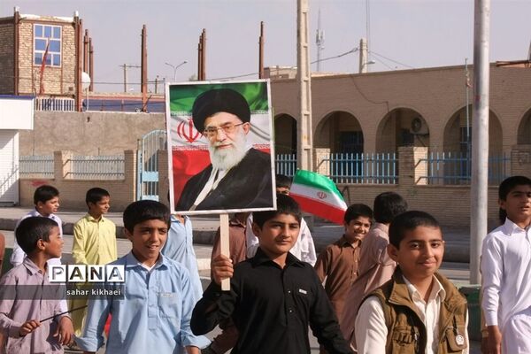 حضور پرشور دانش‌آموزان شهرستان زهک در راهپیمایی 13 آبان