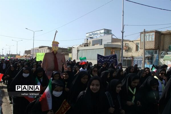 حضور پرشور دانش‌آموزان شهرستان زهک در راهپیمایی 13 آبان