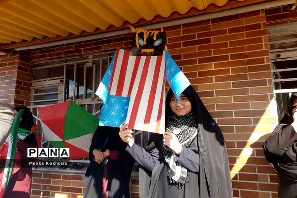 راهپیمایی ۱۳ آبان در محمودآباد