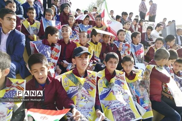 راهپیمایی 13 آبان در شهرستان کازرون
