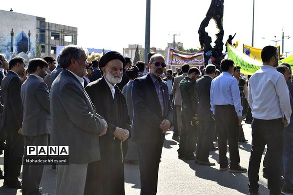 حضور با شکوه مردم در راهپیمایی 13 آبان