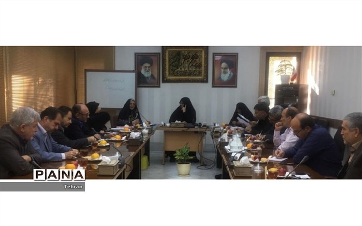برگزاری جلسه پیشکسوتان آموزش و پرورش منطقه1