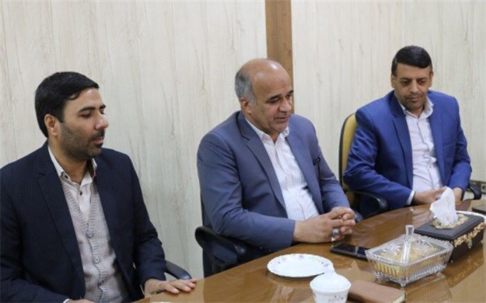 بازدید سر زده فرماندار اشکذر از شبکه بهداشت و درمان شهرستان