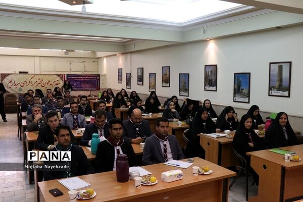 برگزاری نشست کارشناسان و رابطان پانای سازمان دانش‌آموزی خراسان رضوی در مشهد