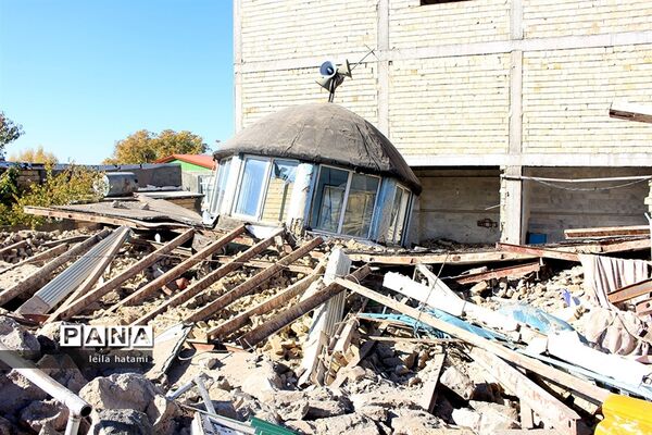 روستای ورنکش میانه 3 روز پس از زلزله