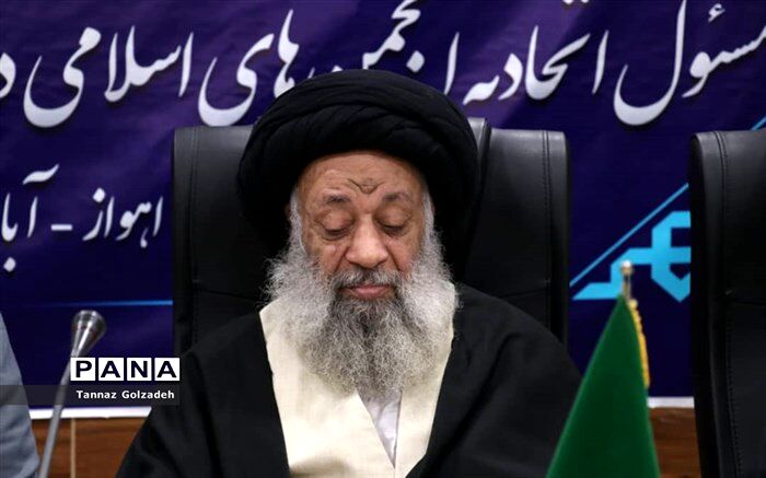 ولایت رمز اقتدار انقلاب اسلامی است