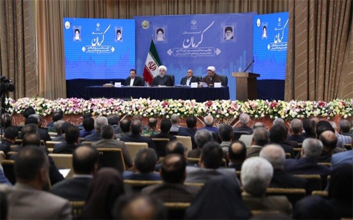 خبر روحانی از افزایش حقوق در سال آینده و ارائه بسته حمایتی جدید به مردم