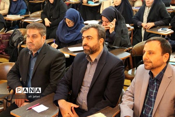 برگزاری دوره توانمند‌سازی درس تفکر و سبک زندگی