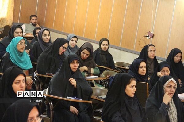 برگزاری دوره توانمند‌سازی درس تفکر و سبک زندگی