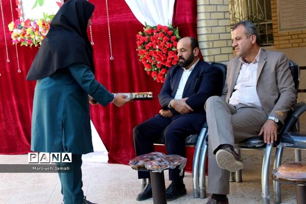 برگزاری جشن وحدت در مدرسه قاضی گله‌دار