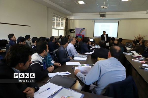 دوره آموزشی مهارتی طرح توانمند‌سازی مدرسان اردوهای دانش‌آموزی سراسر کشور