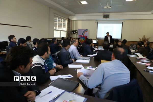 دوره آموزشی مهارتی طرح توانمند‌سازی مدرسان اردوهای دانش‌آموزی سراسر کشور
