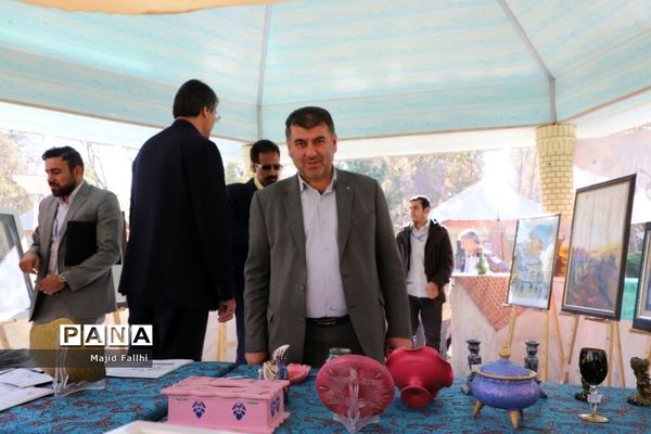 بازدید معاون پرورشی و فرهنگی  وزارت آموزش و پرورش از اولین جشنواره دستاورد‌های کانون‌های فرهنگی و تربیتی  مشهد