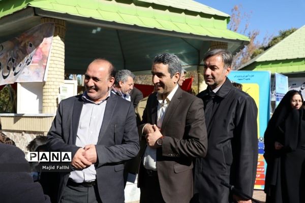 بازدید معاون پرورشی و فرهنگی  وزارت آموزش و پرورش از اولین جشنواره دستاورد‌های کانون‌های فرهنگی و تربیتی  مشهد