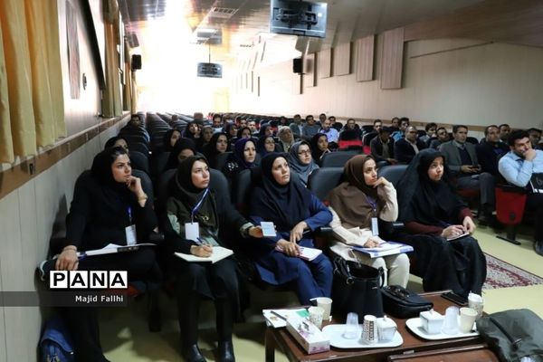 بازدید معاون پرورشی و فرهنگی  وزارت آموزش و پرورش از اولین جشنواره دستاورد‌های کانون‌های فرهنگی و تربیتی  مشهد