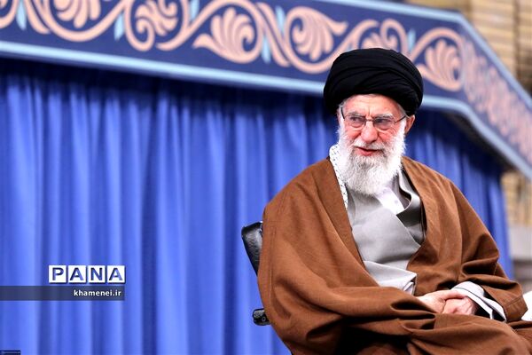 دیدار مسئولان نظام و میهمانان کنفرانس وحدت اسلامى‌ با مقام معظم رهبری