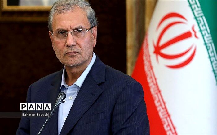 ربیعی: رئیس‌جمهوری تحت هیچ شرایطی اجازه خرج منابع حاصل از اصلاح قیمت بنزین را برای جبران کسری بودجه نمی‌دهند
