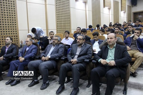 مسابقات قرآن و عترت دبیرستان علوم و معارف اسلامی همدان