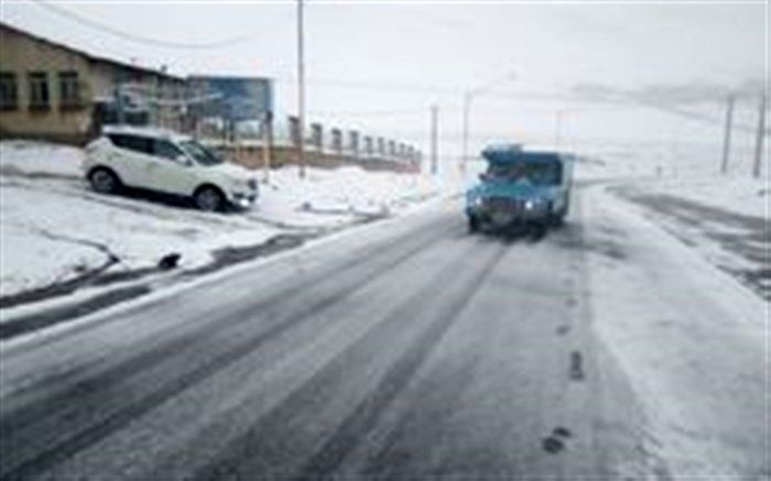 بارش برف و باران در اکثر محورهای مواصلاتی