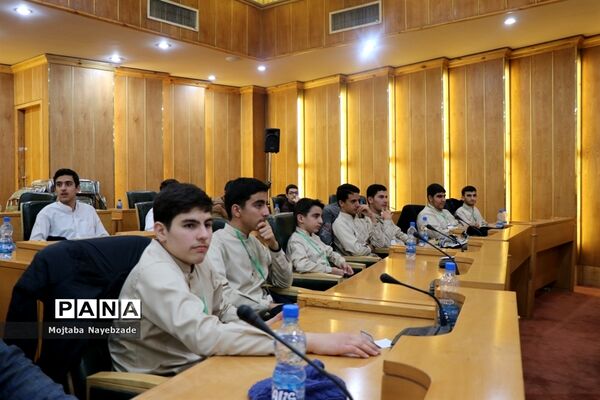 افتتاحیه سومین دوره مسابقات هم‌خوانی قرآن کریم و مدیحه سرایی دانش‌آموزان پسر سراسر کشور در مشهد مقدس