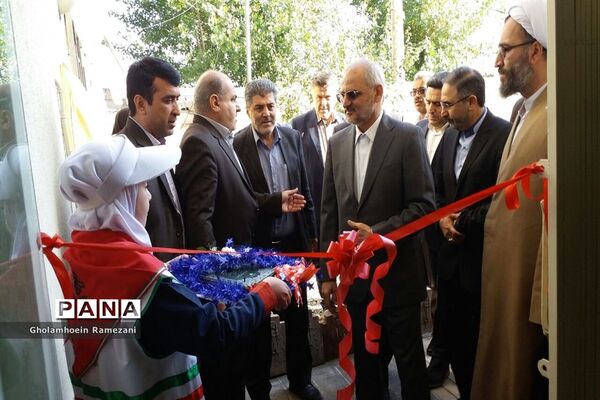 استقبال پیشتازان مازندران از وزیر آموزش‌وپرورش در غرب استان