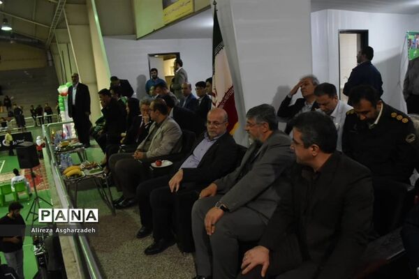 اهدای مدال مسابقات تکواندو قهرمانی کشور