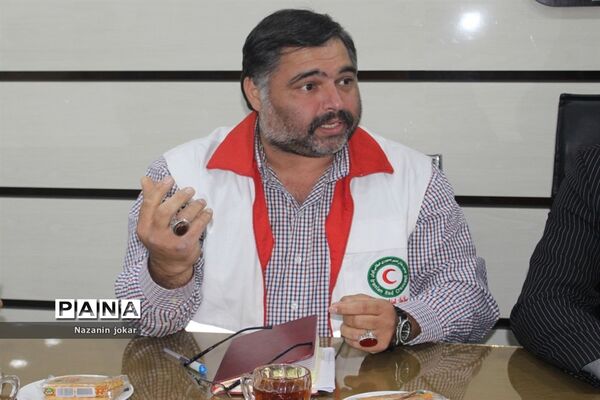 جلسه توجیهی مانور زلزله مدارس در بوشهر