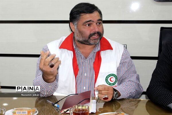 جلسه توجیهی مانور زلزله مدارس در بوشهر