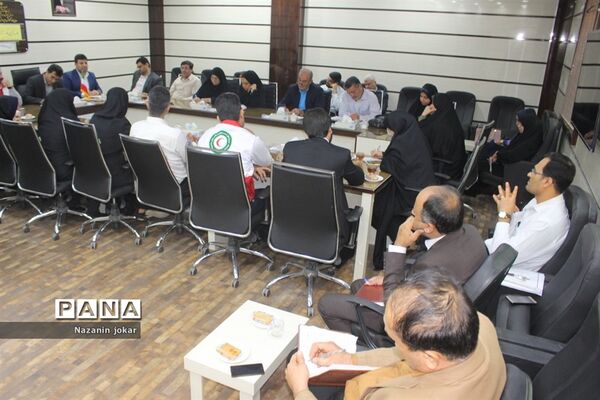 جلسه توجیهی مانور زلزله مدارس در بوشهر