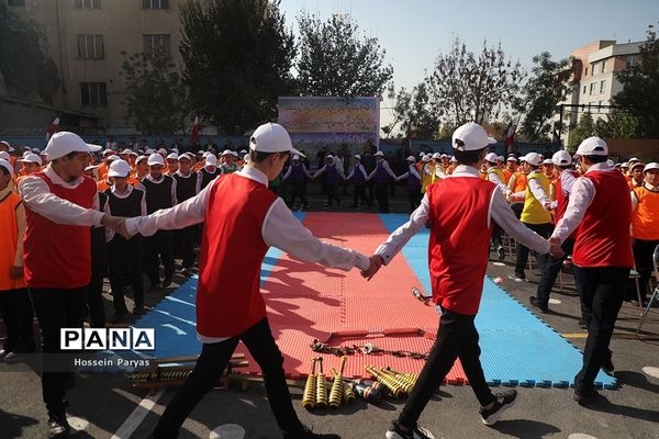 آیین افتتاحیه کشوری ششمین دوره المپیاد ورزشی درون مدرسه‌ای