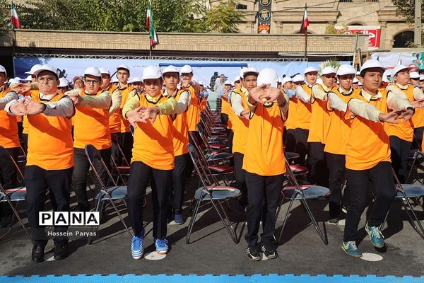 آیین افتتاحیه کشوری ششمین دوره المپیاد ورزشی درون مدرسه‌ای