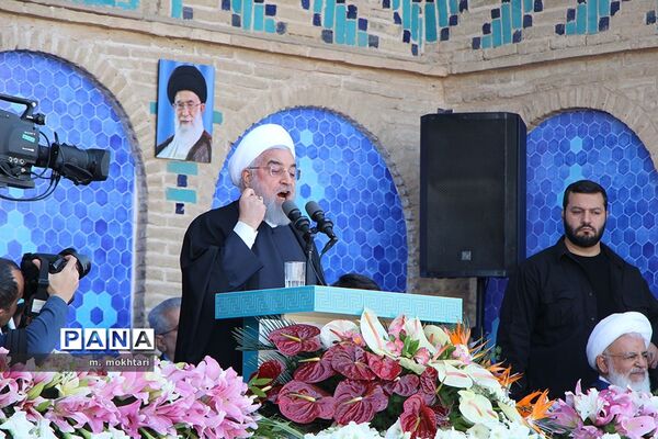 دیدار و سخنرانی  رئیس جمهور درجمع مردم یزد